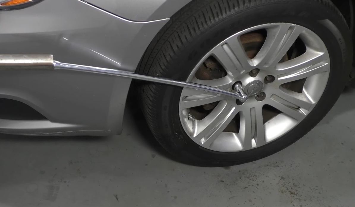 How To Loosen Lug Nuts That Are Stuck Unlocking Tips Car Bibles