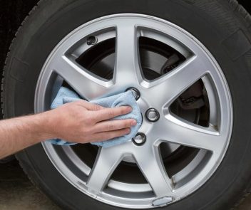 How to Polish Aluminum Wheels by Hand
