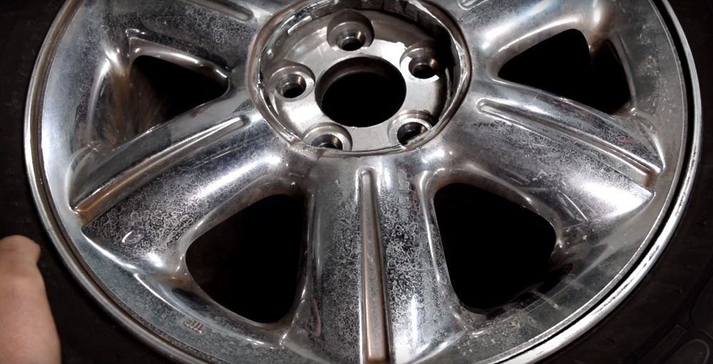 How to Remove Chrome from Steel Wheels