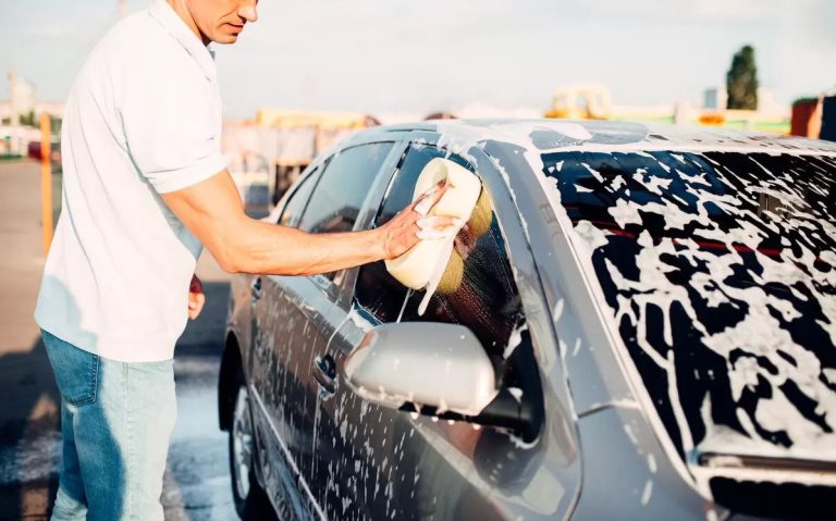 Can you wash car with dish detergent