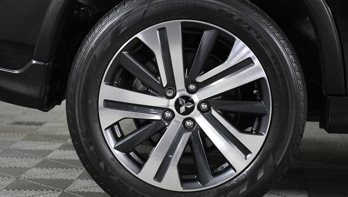 What Color Lug Nuts For Black Wheels? Find The Perfect Match Here Car